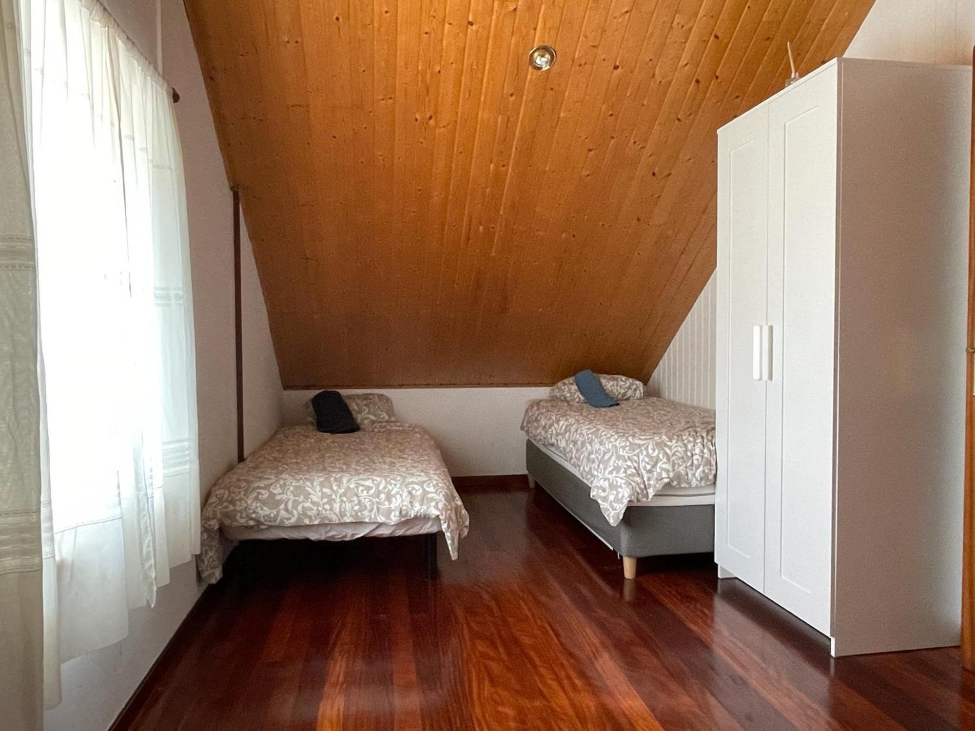 Beachfront Surf & Holiday House, Charming & Quiet Villarrube Exteriör bild