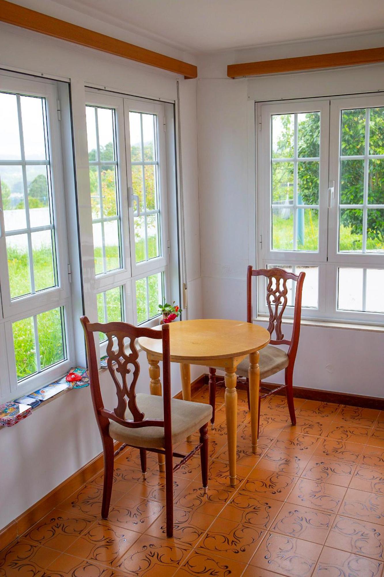 Beachfront Surf & Holiday House, Charming & Quiet Villarrube Exteriör bild
