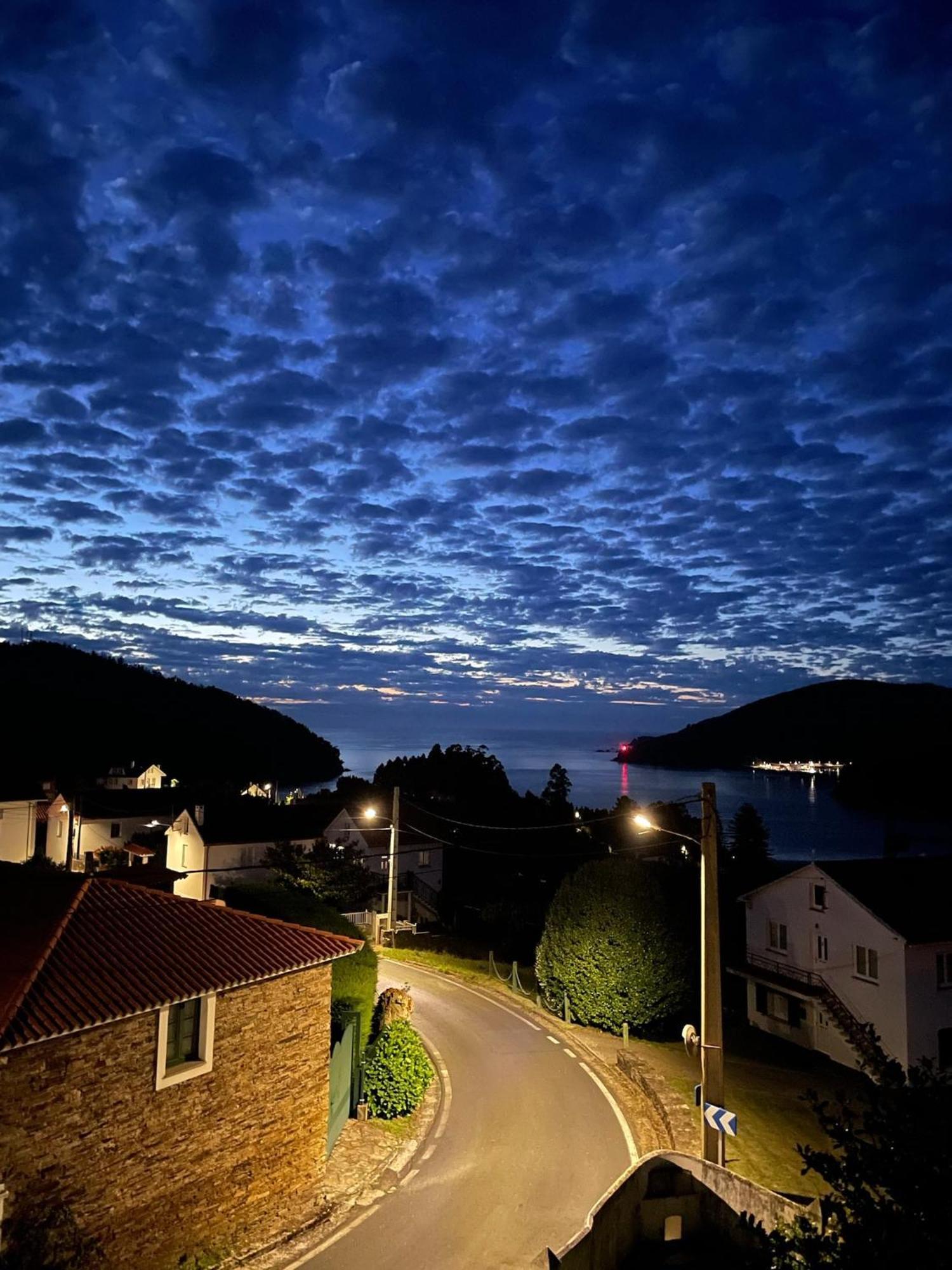 Beachfront Surf & Holiday House, Charming & Quiet Villarrube Exteriör bild